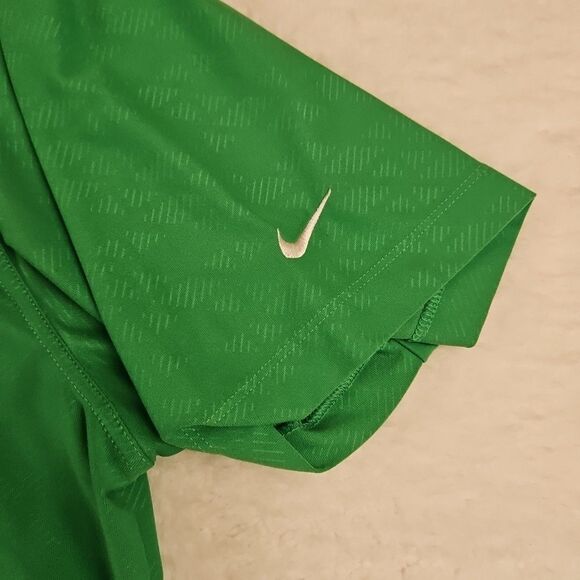 Nike Golf Mens XL‎ Disney Cruise Line Polo Fantasy Inaugural Sailing 2012-2013 - Picture 5 of 9